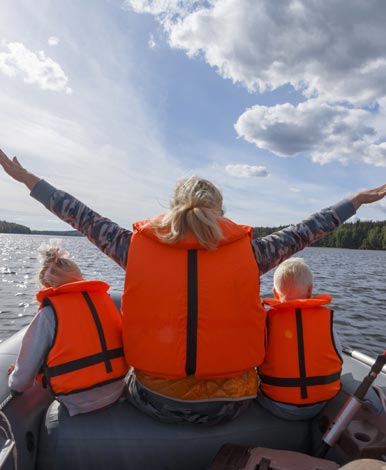 Understanding Life Jackets, Vests & PFDs